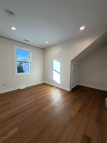 830 Deerfield Road, Highland Park, IL 60035