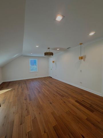 830 Deerfield Road, Highland Park, IL 60035