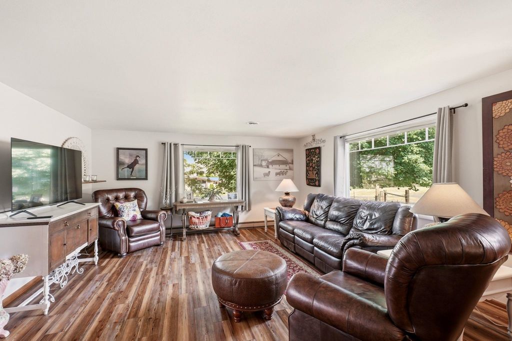 6354 Lancaster Rd, St John, WA 99171 photo 5