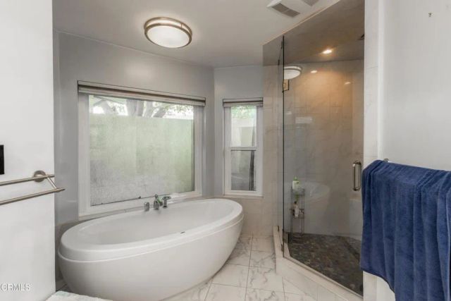 9501 Greenhaven Court, Bakersfield, CA 93311