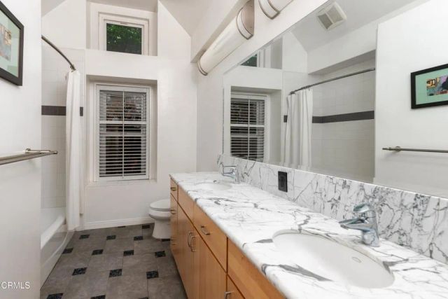 9501 Greenhaven Court, Bakersfield, CA 93311