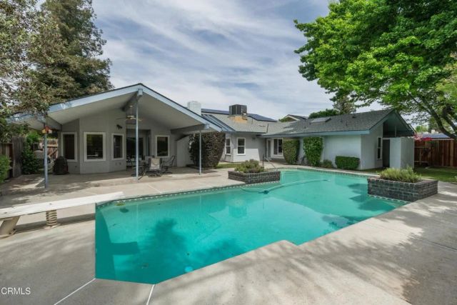 9501 Greenhaven Court, Bakersfield, CA 93311