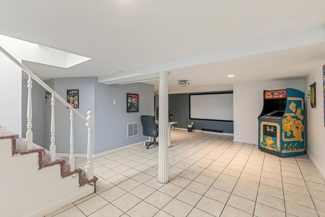 325 E Haverhill St, Lawrence, MA 01841