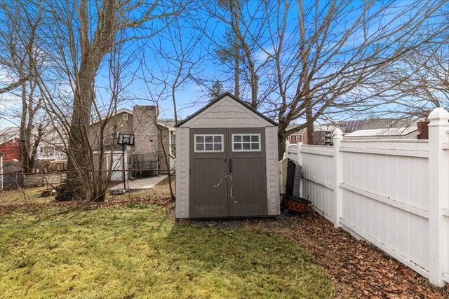 325 E Haverhill St, Lawrence, MA 01841