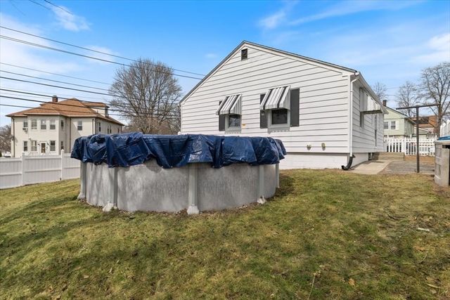 325 E Haverhill St, Lawrence, MA 01841