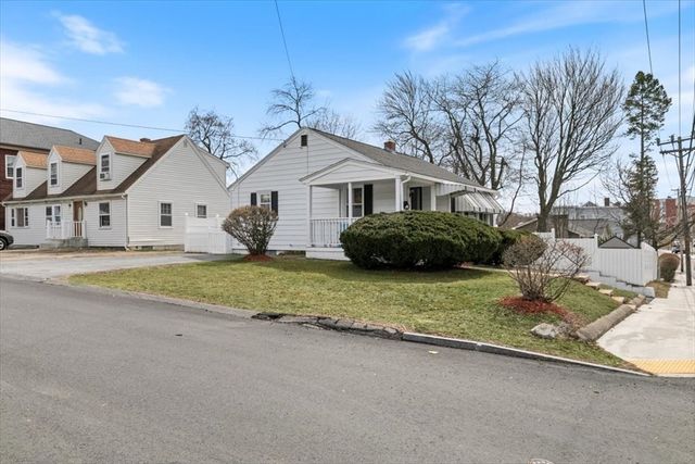 325 E Haverhill St, Lawrence, MA 01841