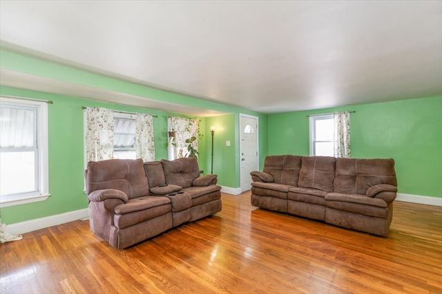 325 E Haverhill St, Lawrence, MA 01841