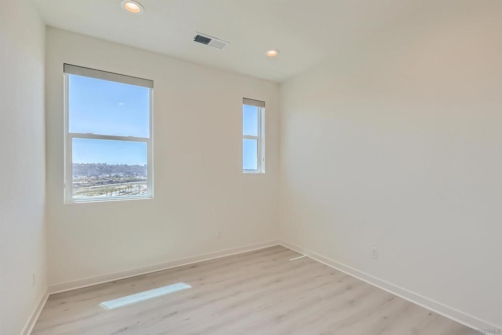Image 12 of property listing at 3051 Marquee Way, San Diego, CA 92108
