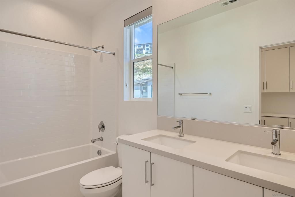 Image 13 of property listing at 3051 Marquee Way, San Diego, CA 92108