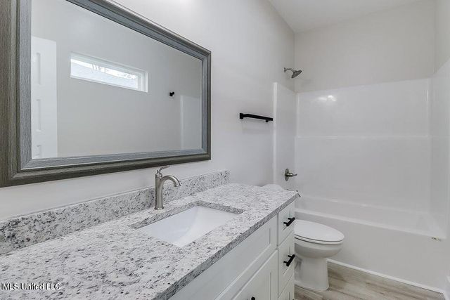 13498 Dee Avenue, Gulfport, MS 39503