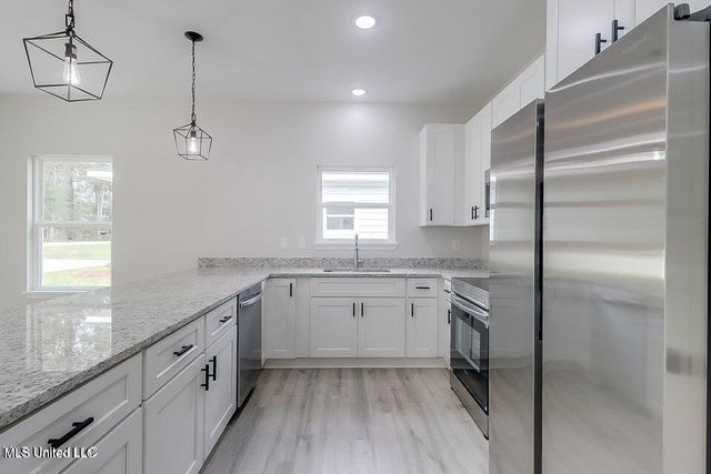 13498 Dee Avenue, Gulfport, MS 39503