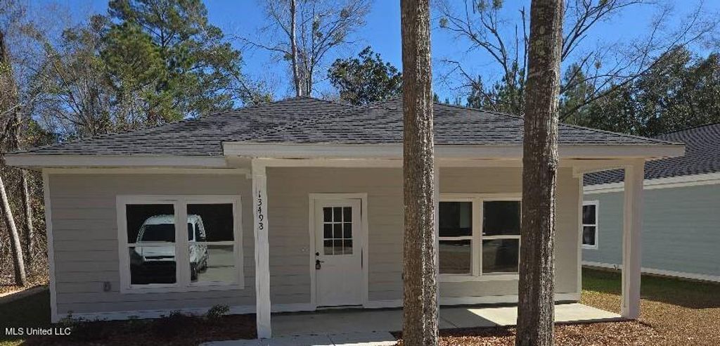 13498 Dee Avenue, Gulfport, MS 39503