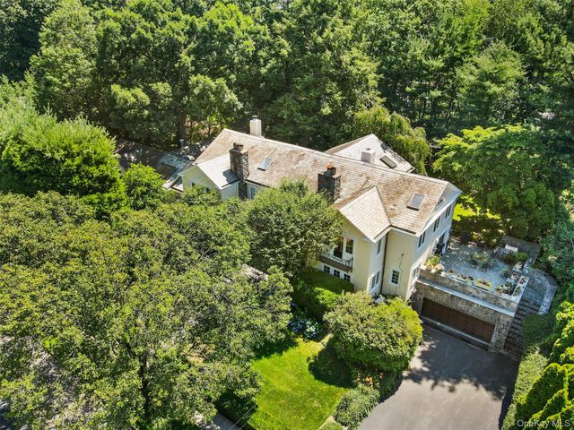 49 Moore Road, Bronxville, NY 10708