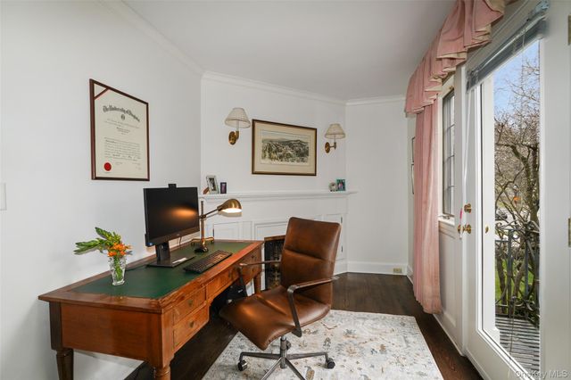 49 Moore Road, Bronxville, NY 10708