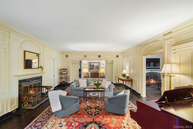 49 Moore Road, Bronxville, NY 10708