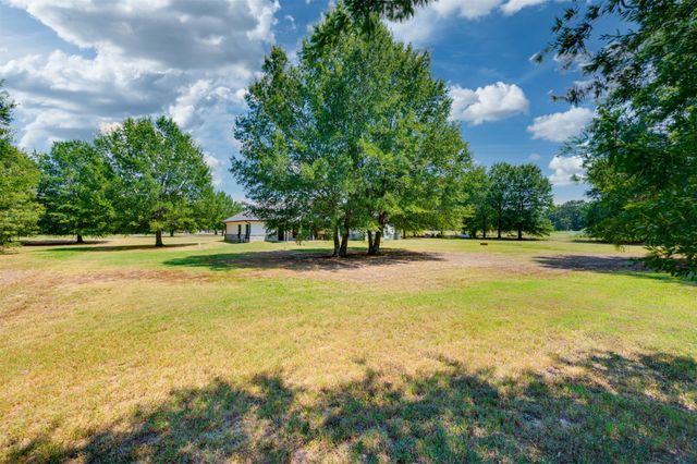 341 Private Road 44005, Blossom, TX 75416