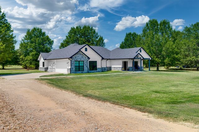 341 Private Road 44005, Blossom, TX 75416