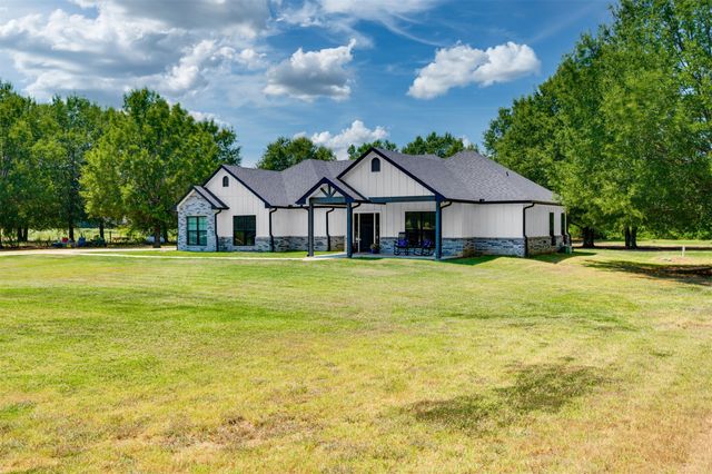 341 Private Road 44005, Blossom, TX 75416