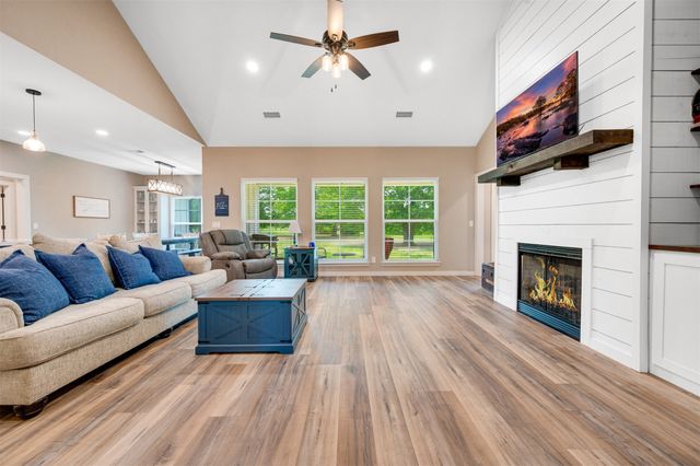 341 Private Road 44005, Blossom, TX 75416