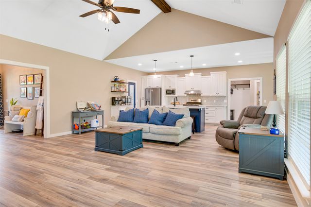 341 Private Road 44005, Blossom, TX 75416