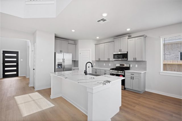 8322 Amethyst Valley Ln, Angleton, TX 77515