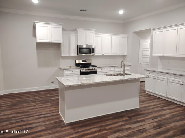 619 Westfield Drive, Pearl, MS 39208