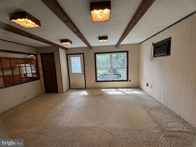 55 TWEED RD, Levittown, PA 19056