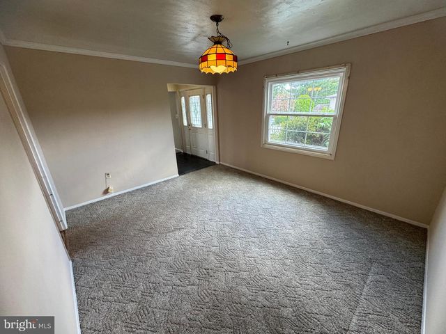 55 TWEED RD, Levittown, PA 19056