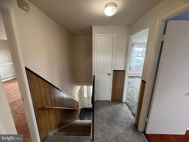 55 TWEED RD, Levittown, PA 19056