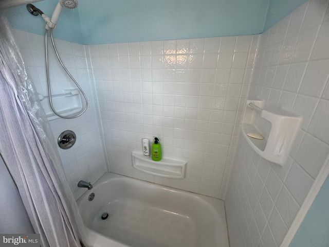 55 TWEED RD, Levittown, PA 19056