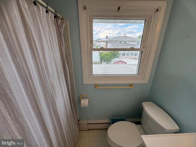 55 TWEED RD, Levittown, PA 19056