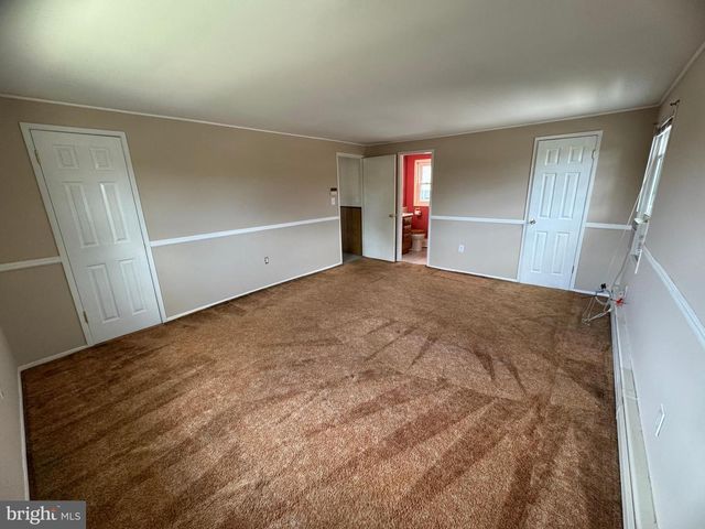 55 TWEED RD, Levittown, PA 19056