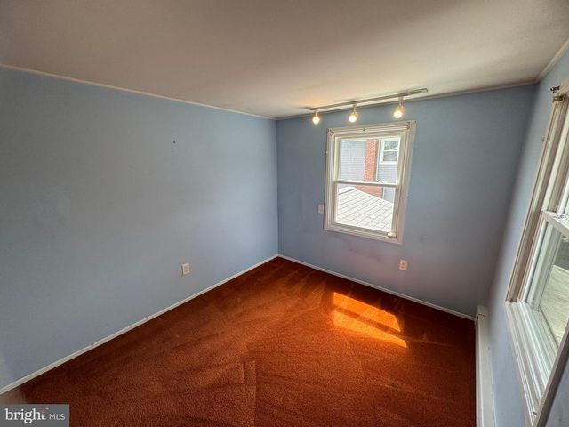 55 TWEED RD, Levittown, PA 19056