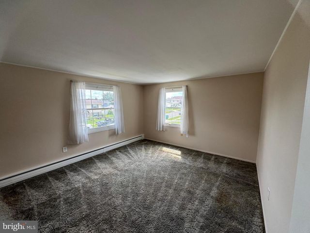 55 TWEED RD, Levittown, PA 19056