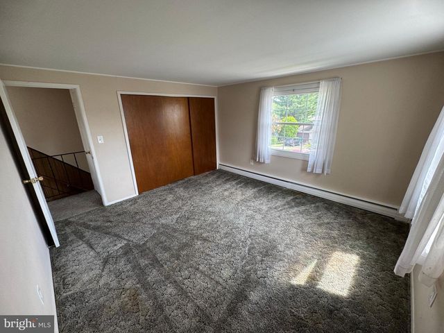 55 TWEED RD, Levittown, PA 19056