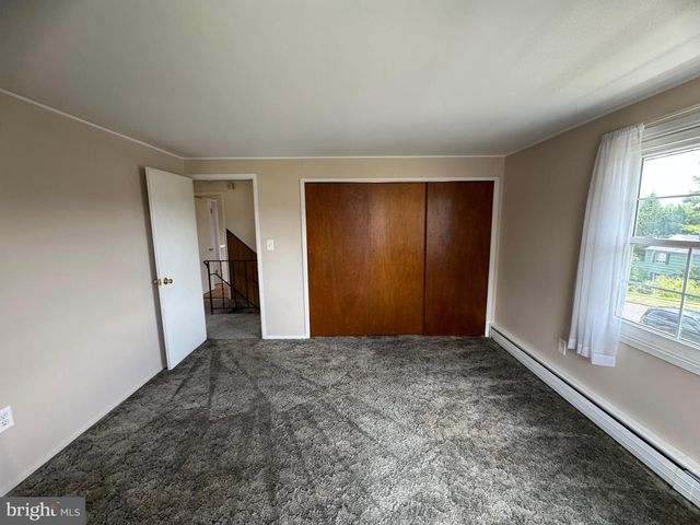 55 TWEED RD, Levittown, PA 19056