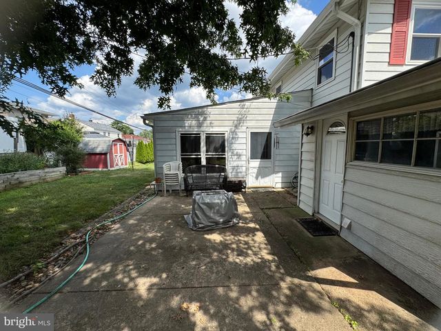 55 TWEED RD, Levittown, PA 19056