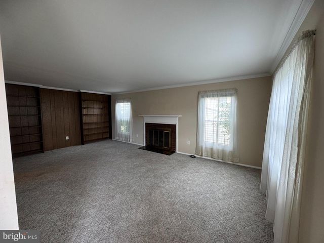 55 TWEED RD, Levittown, PA 19056
