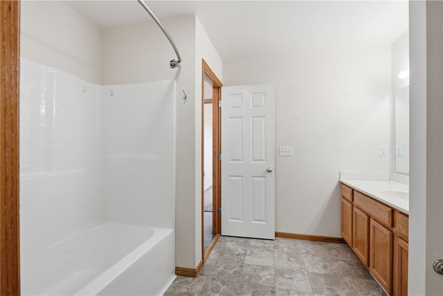 1009 Twilight Drive, North Liberty, IA 52317