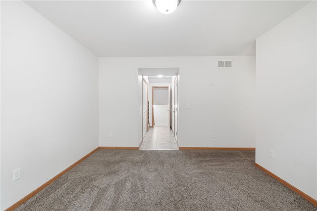 1009 Twilight Drive, North Liberty, IA 52317