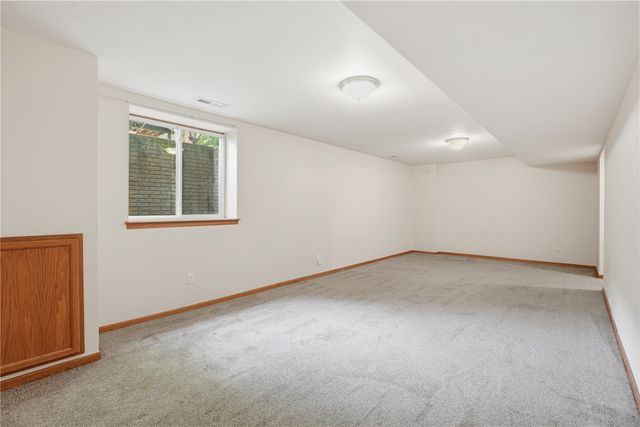 1009 Twilight Drive, North Liberty, IA 52317