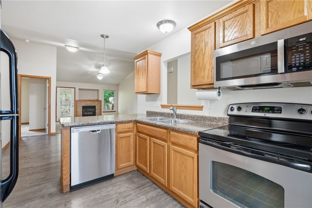 1009 Twilight Drive, North Liberty, IA 52317