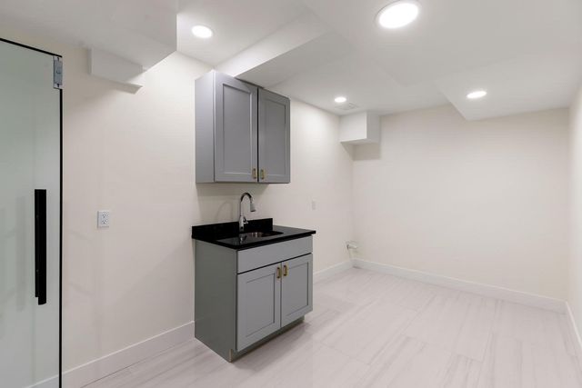 323 Main Street 5, Stoneham, MA 02180