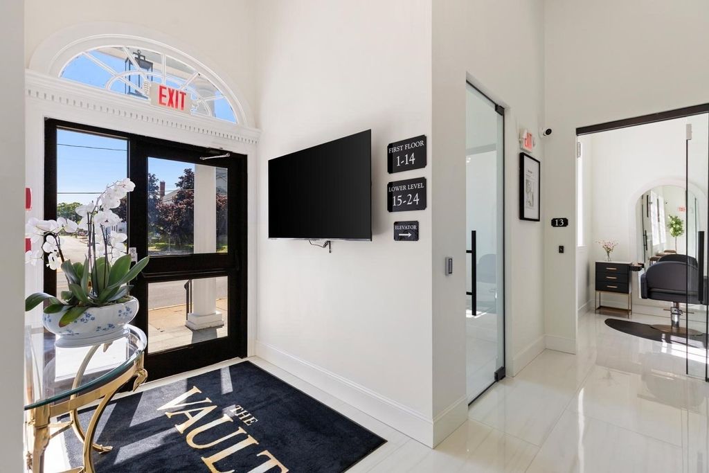 323 Main Street 5, Stoneham, MA 02180