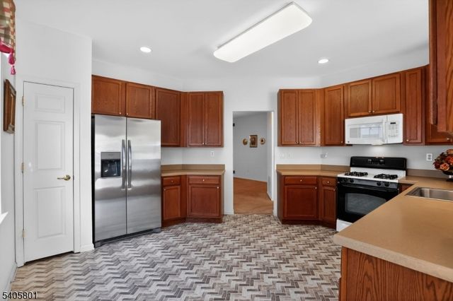 211 Bradwick Way, Marlboro Twp., NJ 07746