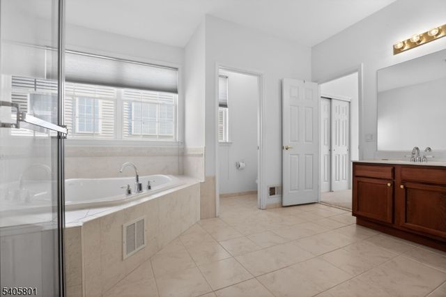211 Bradwick Way, Marlboro Twp., NJ 07746