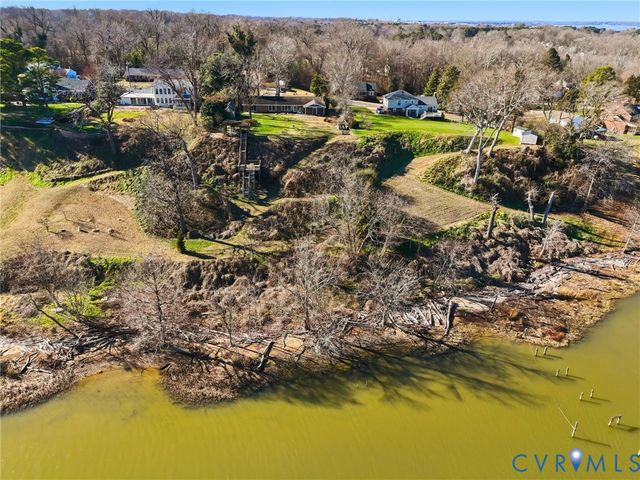 1209 Marl Bank Dr, North Prince George, VA 23860