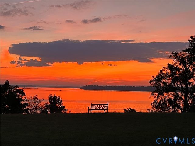 1209 Marl Bank Dr, North Prince George, VA 23860