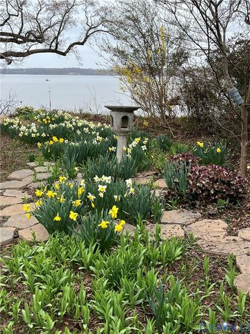 1209 Marl Bank Dr, North Prince George, VA 23860