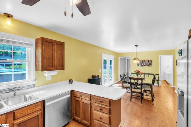 15 Hoedad Drive, Fountain Inn, SC 29644